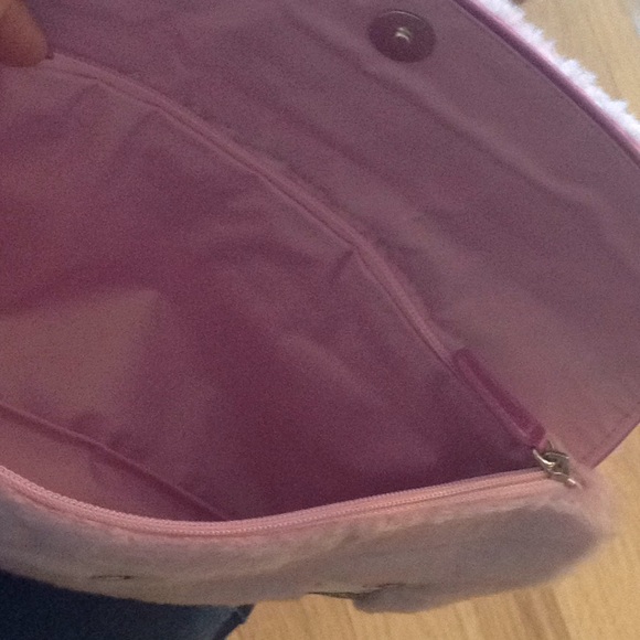 Hello kitty furry wristlet new w/o tags. - Picture 5 of 8